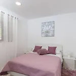 Monika - Two Bedroom With Terrace And Sea View Feriehus *