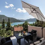 Monika - Two Bedroom With Terrace And Sea View Ston
