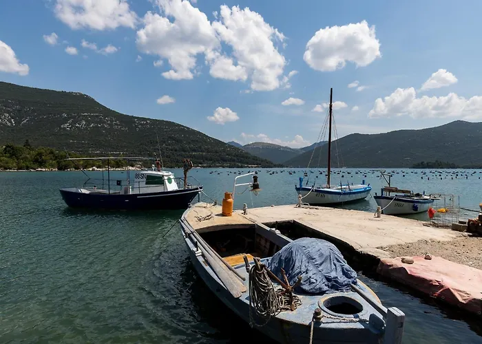 Monika - Two Bedroom With Terrace And Sea View Dom wakacyjny Stone Harbor