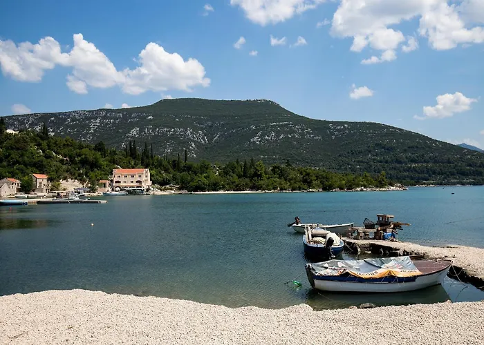 Dom wakacyjny Monika - Two Bedroom With Terrace And Sea View *