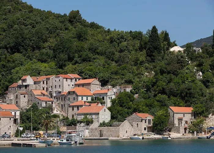 Dom wakacyjny Monika - Two Bedroom With Terrace And Sea View