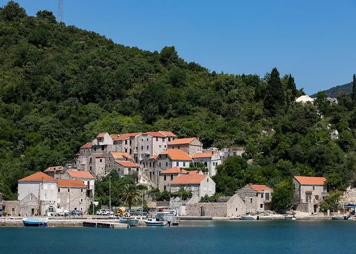 Monika - Two Bedroom With Terrace And Sea View Dom wakacyjny Stone Harbor