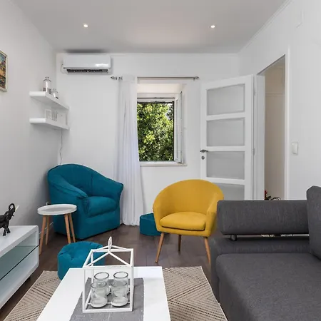 Monika - Two Bedroom With Terrace And Sea View