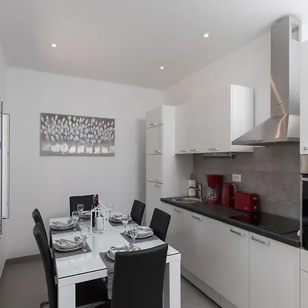 Дом отдыха Monika - Two Bedroom With Terrace And Sea View Стон