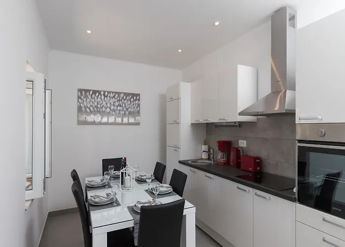 Дом отдыха Monika - Two Bedroom With Terrace And Sea View Стон