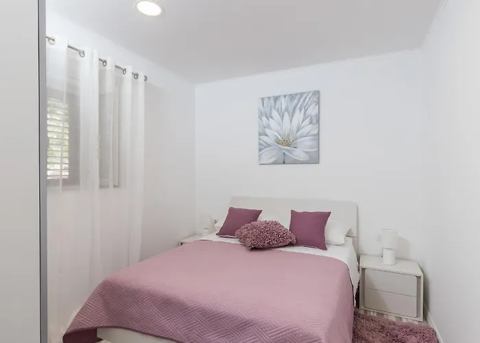 Monika - Two Bedroom With Terrace And Sea View Дом отдыха *