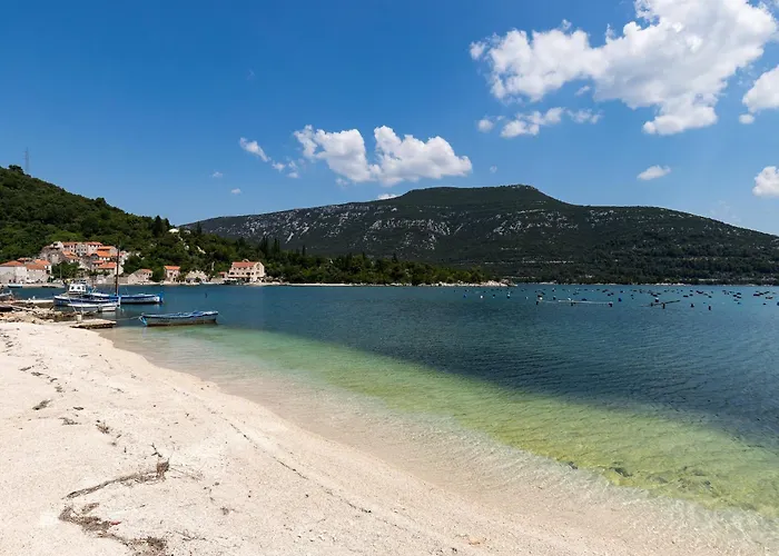 Monika - Two Bedroom With Terrace And Sea View