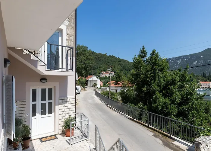 Дом отдыха Monika - Two Bedroom With Terrace And Sea View Стон